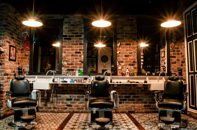 Ambiente da barbearia Sociedade da Navalha em São Carlos (foto ilustrativa)
